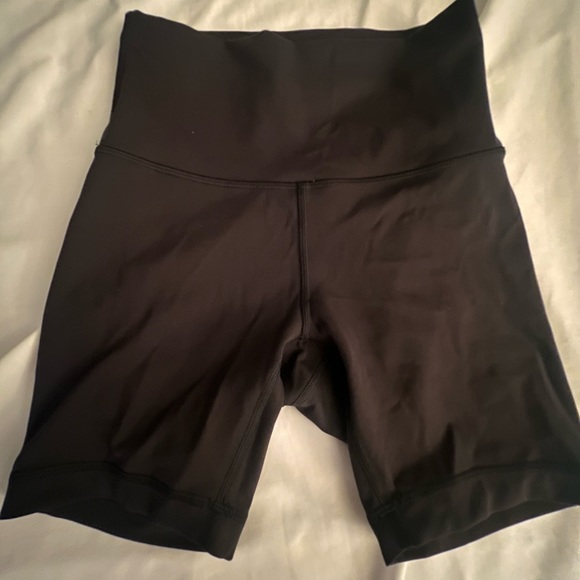 Lululemon wunder under shorts - Picture 2 of 3